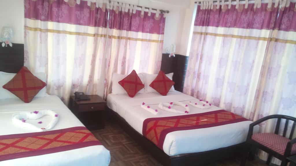 Hotel Center Lake Pokhara Phòng bức ảnh