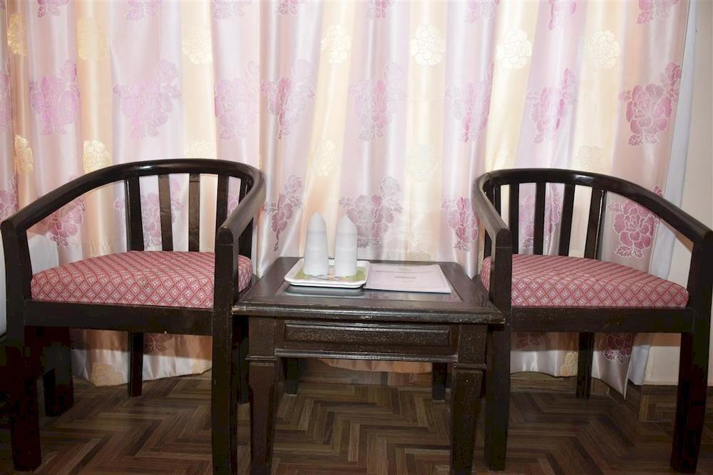 Hotel Center Lake Pokhara Ngoại thất bức ảnh