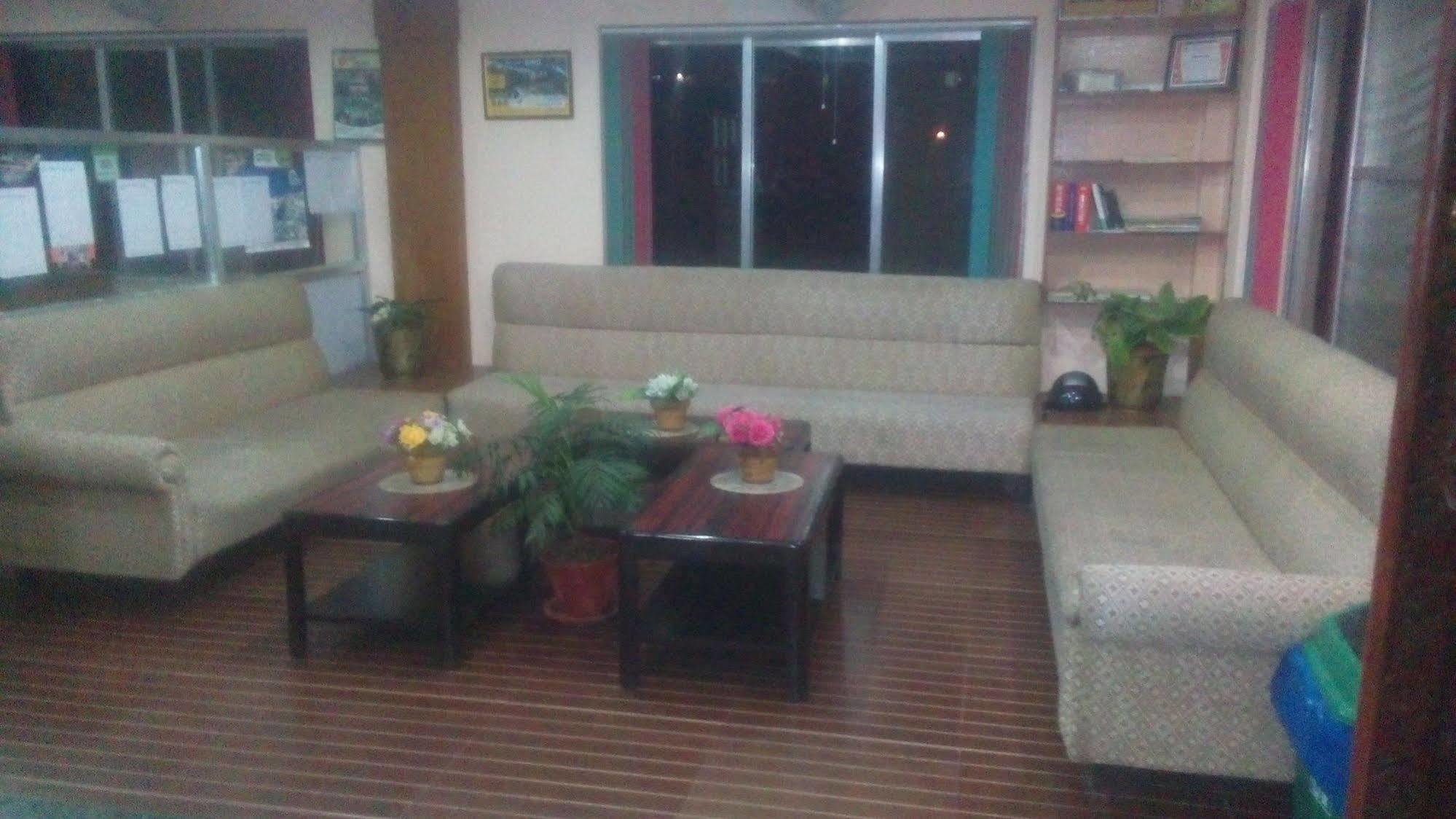 Hotel Center Lake Pokhara Ngoại thất bức ảnh